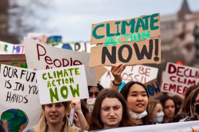 How many protesters know the definition of climate?